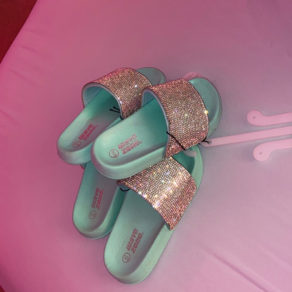 Turquoise sparkly kids slides (with tags!)